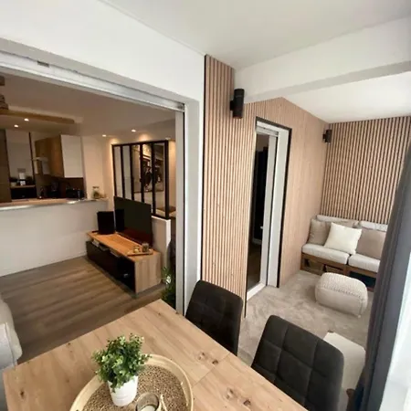Apartment T2 Neuf Avec Loggia 5 Min Du Port De *